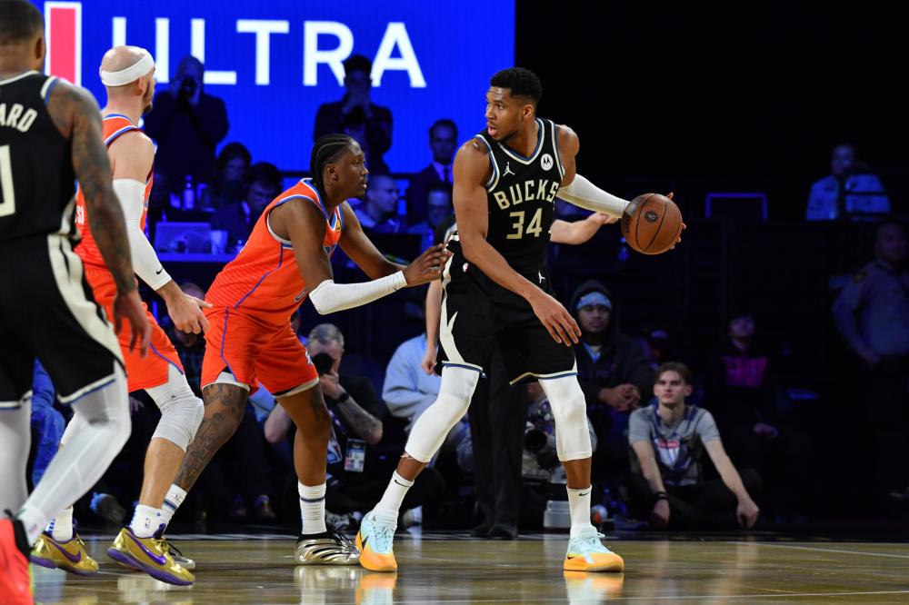 的年轻前锋 的年轻前锋