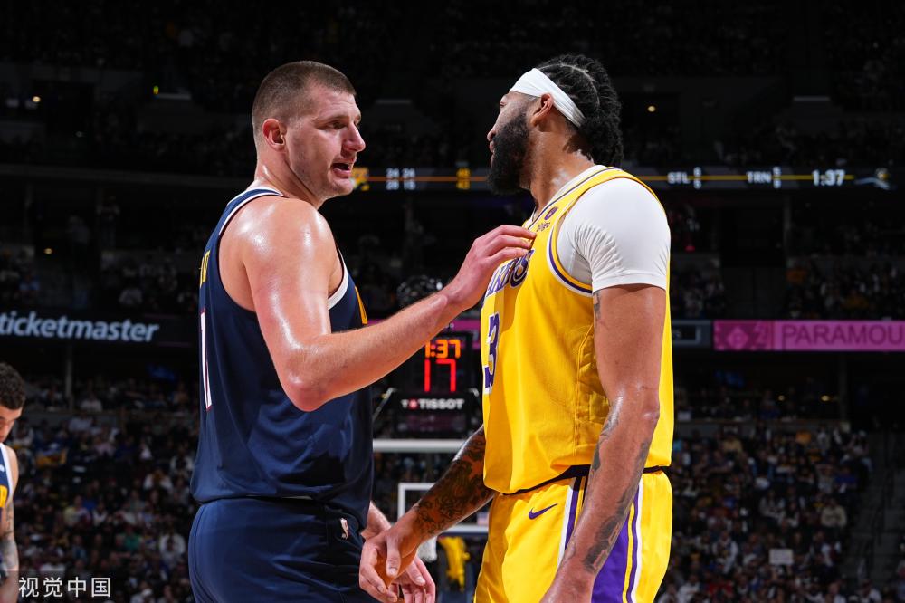 塞给前锋 塞给前锋